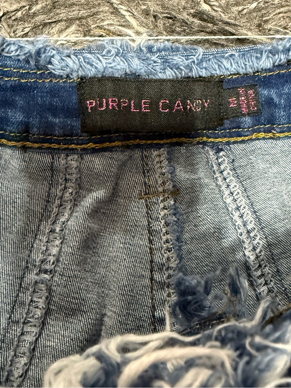 NWOT FashionNova Such A Vibe Flare Jeans - Dark Wash - Picture 4 of 5